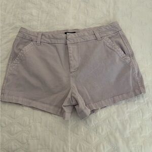 TINSEL T-will style Lavender 4” inseam shorts. Size 30 with stretch